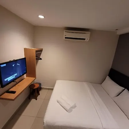 New Eastern Hotel